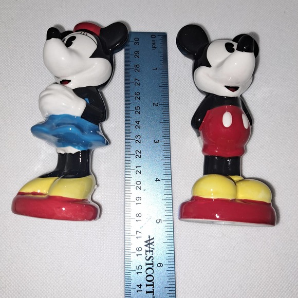 NIB Disney Treasure Craft Ceramic Micky & Minnie Salt & Pepper Shakers - Picture 8 of 10